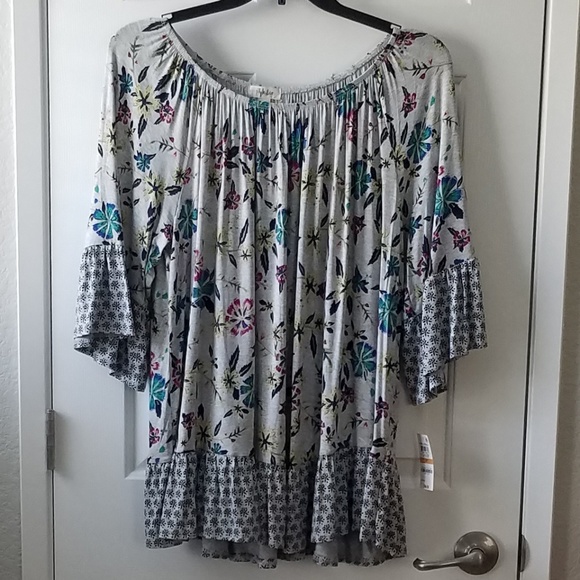 Style & Co. Tops - NWT pullover top